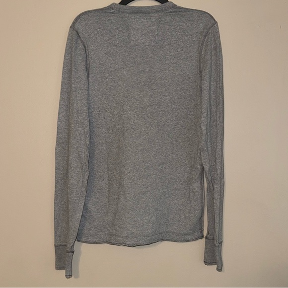 Vintage Y2K Mens Med Hollister Embroidered Gray Long Sleeve T Shirt 100% Cotton - Picture 2 of 4